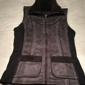 Kuhl Women's Charcoal and Black Vest